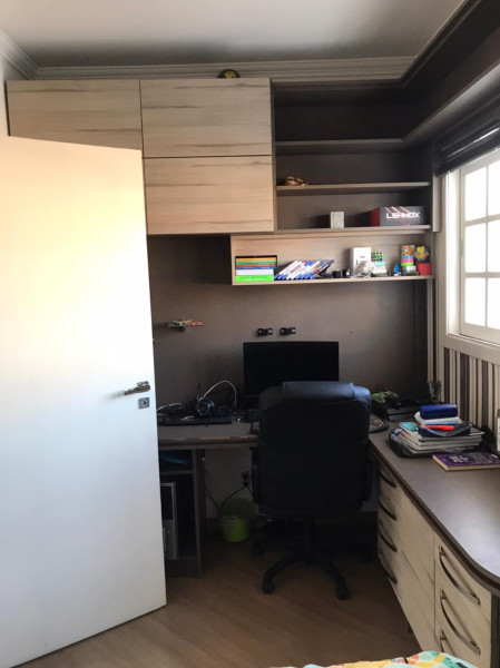 Casa de condomínio à venda Sarandi com 208m² e 3 quartos por R$ 1.200.000 - 1295451093-quarto-2.jpg