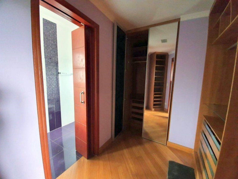Casa de condomínio à venda Transurb com 276m² e 3 quartos por R$ 950.000 - 1840933840-46-closet-ii.jpg