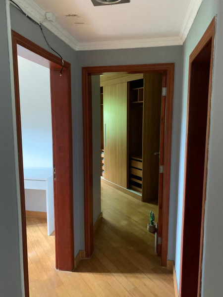 Casa de condomínio à venda Transurb com 276m² e 3 quartos por R$ 950.000 - 2007700547-39-corredor.jpeg