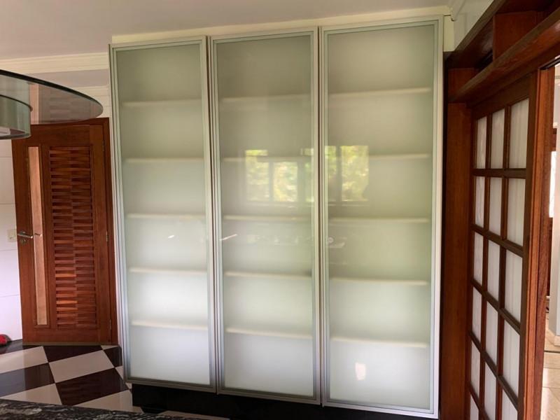 Casa de condomínio à venda Transurb com 276m² e 3 quartos por R$ 950.000 - 69843017-33-cozinha-iv.jpeg