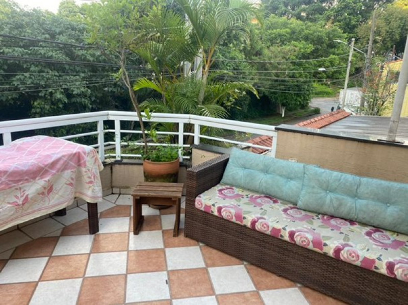 Casa à venda Jardim Odete com 167m² e 3 quartos por R$ 780.000 - 1366925147-terraco-1.jpg