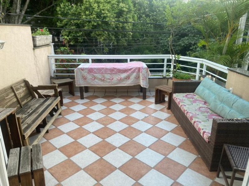 Casa à venda Jardim Odete com 167m² e 3 quartos por R$ 780.000 - 2099914349-terraco-2.jpg