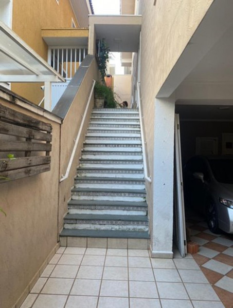 Casa à venda Jardim Odete com 167m² e 3 quartos por R$ 780.000 - 915233640-entrada-principal-escada.jpg