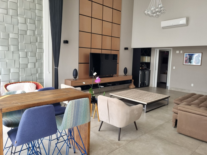 Apartamento à venda Vila Suzana com 238m² e 3 quartos por R$ 2.700.000 - 792538482-sala.jpg