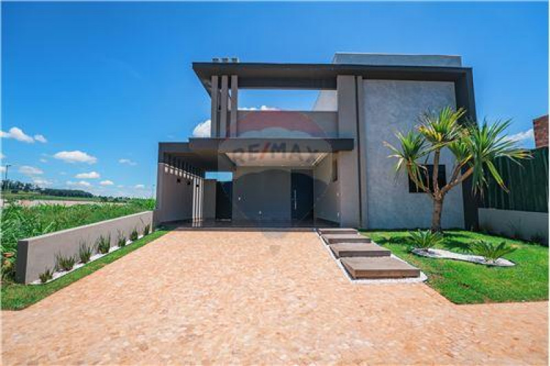 Casa de condomínio à venda Centro com 154m² e 3 quartos por R$ 1.200.000 - 1545617445-casa-1-f1.jpg