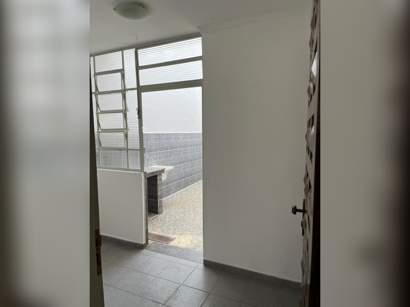 Casa à venda Jardim Merci II com 224m² e 3 quartos por R$ 960.000 - saida-para-corredor-quintal.jpg