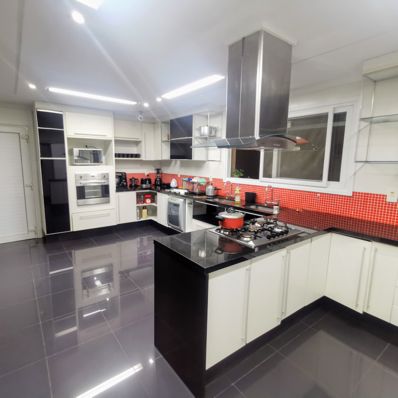 Casa de condomínio à venda Enseada com 800m² e 7 quartos por R$ 4.500.000 - 1837348422-cozinha-3.jpg