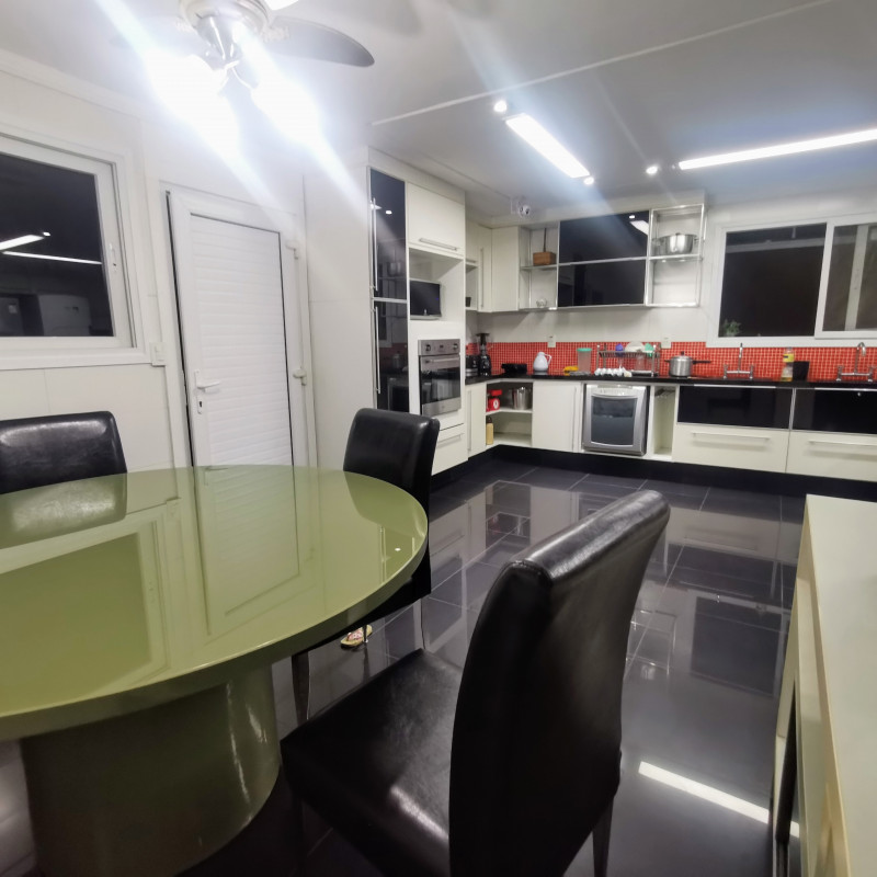 Casa de condomínio à venda Enseada com 800m² e 7 quartos por R$ 4.500.000 - 2074002391-cozinha-1.jpg