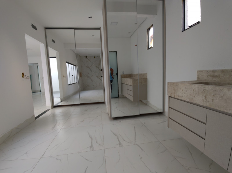 Casa à venda Setor Sudoeste com 450m² e 4 quartos por R$ 1.500.000 - 395230348-img-20230609-164156060.jpg