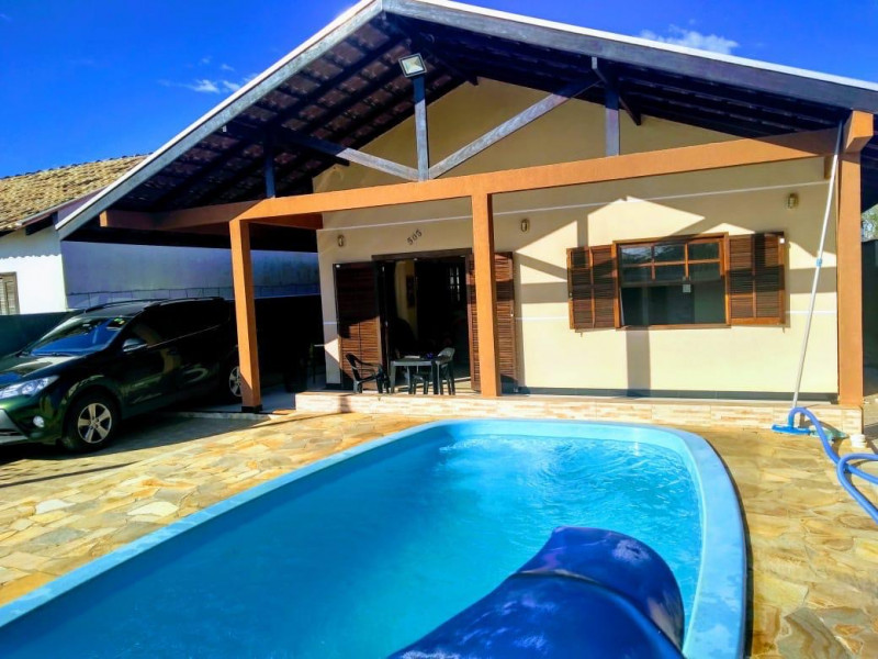 Casa à venda Centro com 110m² e 3 quartos por R$ 430.000 - 1006300218-9617026b-1108-4a58-b247-72949f4fccee.jpeg