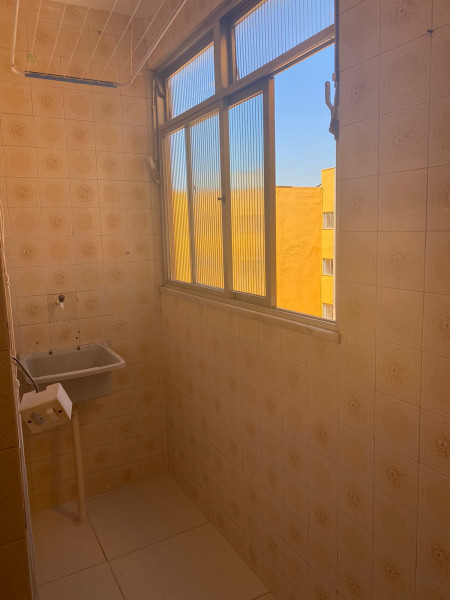 Apartamento à venda Bonsucesso com 32m² e 1 quarto por R$ 150.000 - 1863921820-9-area-de-servico.jpg
