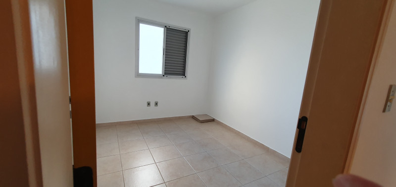 Apartamento à venda Jardim das Colinas com 75m² e 3 quartos por R$ 470.000 - 1338369007-quarto-pintura.jpg