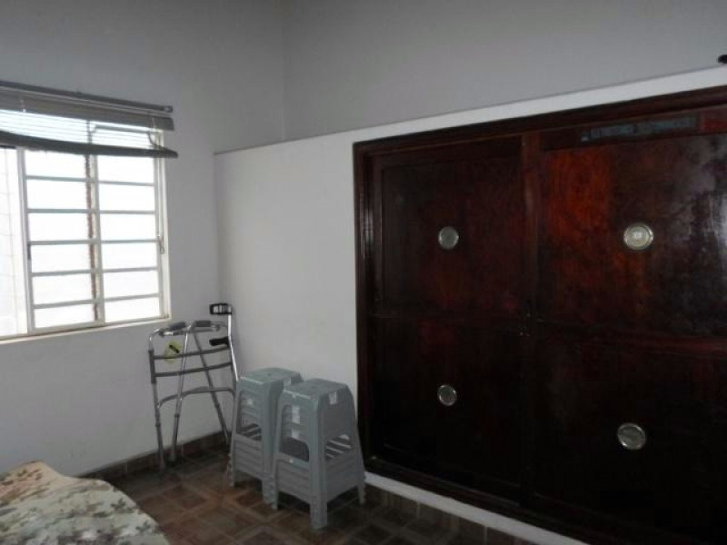 Casa à venda Centro com 398m² e 6 quartos por R$ 800.000 - 1107589037-10-quarto-4-01.jpeg