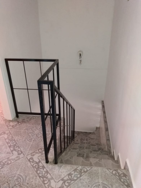 Casa de condomínio à venda Conj. City Jaragua com 80m² e 2 quartos por R$ 225.000 - 419629362-escada.jpg