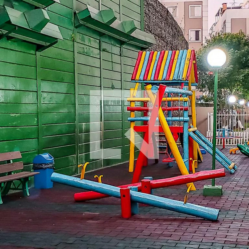 Apartamento à venda Parque Pinheiros com 94m² e 3 quartos por R$ 395.000 - 1534433110-playground.jpg