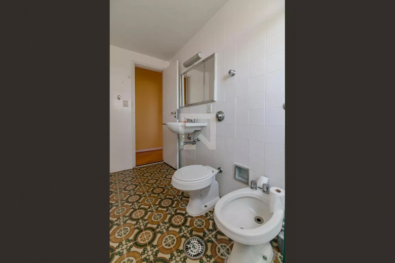 Apartamento à venda Perdizes com 120m² e 3 quartos por R$ 950.000 - 248611300-banheiro2.jpg