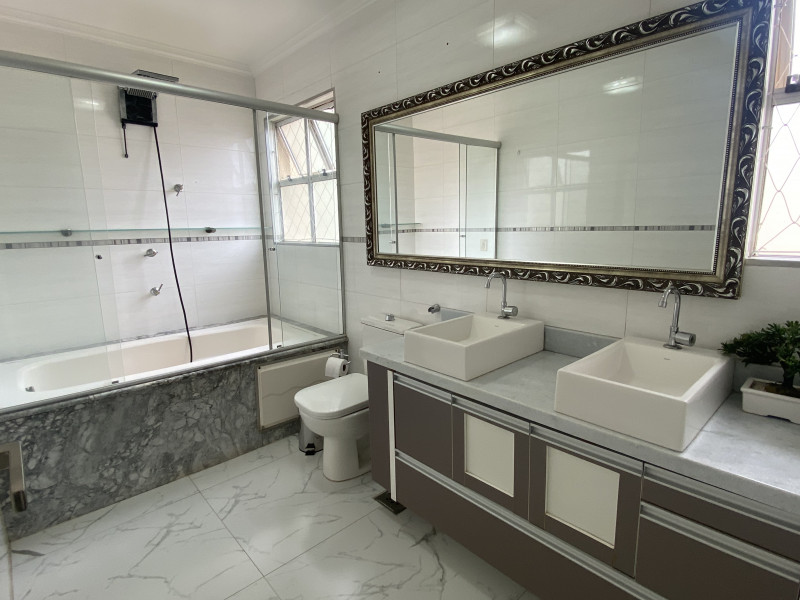 Apartamento à venda Águas Claras com 116m² e 3 quartos por R$ 870.000 - 1446720043-suite-master-banheiro-ampla.jpeg