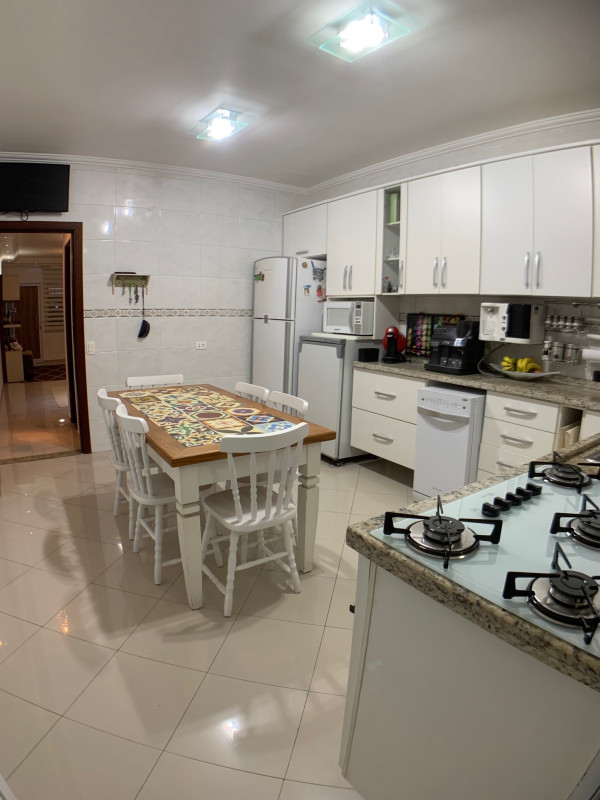 Casa à venda Vila São Vicente com 220m² e 4 quartos por R$ 850.000 - 1337194833-5.jpg