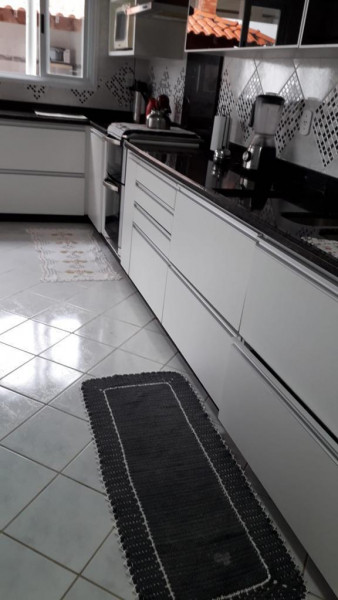 Casa à venda Canasvieiras com 325m² e 3 quartos por R$ 1.350.000 - 1988918461-whatsapp-image-2023-07-12-at-12.jpeg