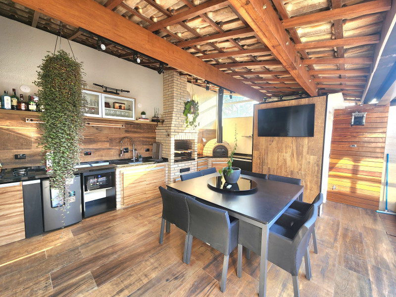 Casa à venda Tamboré com 180m² e 3 quartos por R$ 2.250.000 - 20240716-153504.jpg