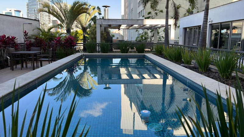 Apartamento à venda Alto de Pinheiros com 34m² e 1 quarto por R$ 750.000 - 47388182-homelike-piscina-1.jpeg
