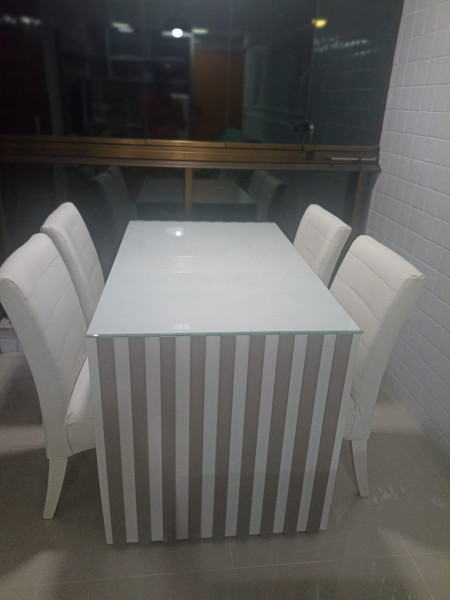 Apartamento para alugar Graças com 54m² e 2 quartos por R$ 3.750 - 1000085929-mesa.jpg