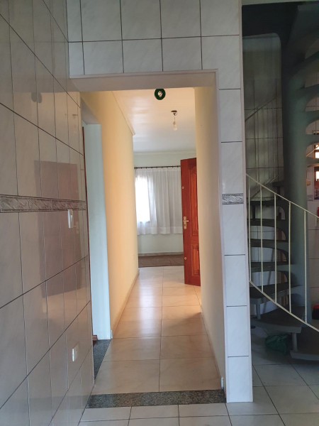 Casa à venda Jaraguá com 290m² e 3 quartos por R$ 750.000 - 1201990991-cozpsj.jpg