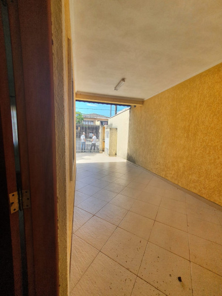 Casa à venda Jaraguá com 290m² e 3 quartos por R$ 750.000 - 1202028126-garagem.jpg