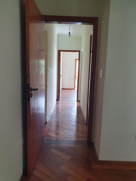 Casa à venda Jaraguá com 290m² e 3 quartos por R$ 750.000 - 1768704766-corredor-quartos.jpg