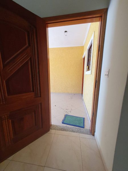 Casa à venda Jaraguá com 290m² e 3 quartos por R$ 750.000 - 768779419-porta-sala-2.jpg