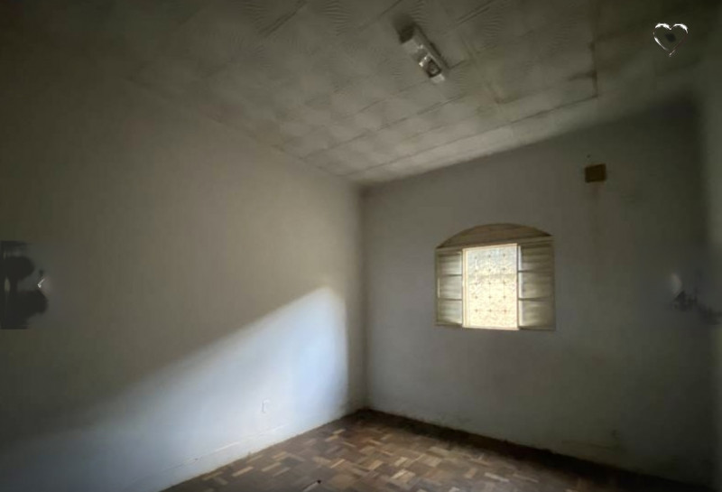 Casa à venda Setor Central com 205m² e 4 quartos por R$ 600.000 - 26789602-img-1982-transformed.jpeg