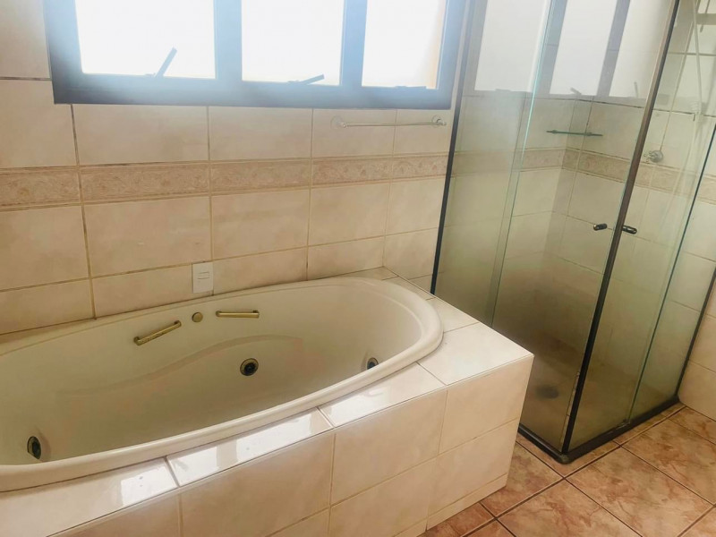 Casa para alugar Caputera com 300m² e 3 quartos por R$ 7.500 - 1743903430-ff4b58ba-8ae5-48ac-aa3f-60a870c94537.jpeg