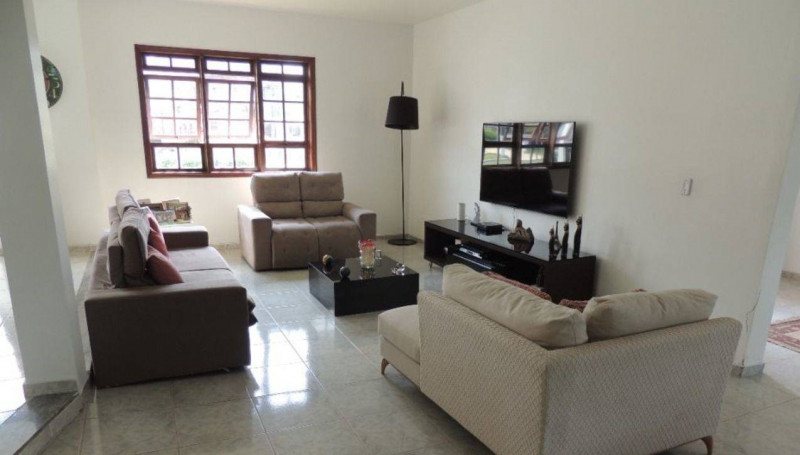 Casa de condomínio à venda jardim acapulco com 1000m² e 5 quartos por R$ 2.300.000 - 1909409448-vx0qqqimm3g2.jpg