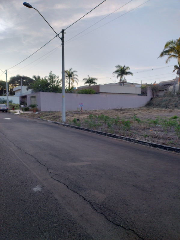 Terreno à venda Centro com 300m² e 1 quarto por R$ 146.000 - 2073035481-img-20230703-171712384-hdr.jpg