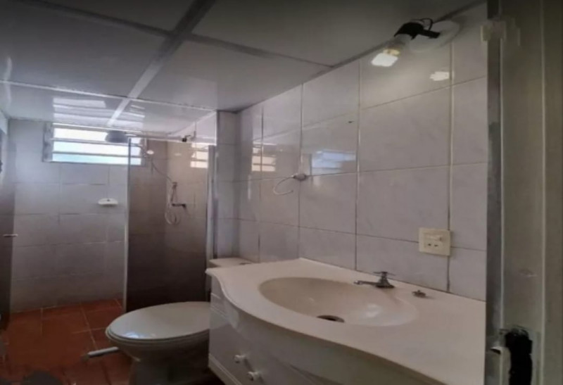 Apartamento à venda Conjunto Promorar Raposo Tavares com 42m² e 2 quartos por R$ 199.000 - 1233501909-banheiro.jpeg