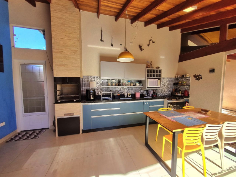 Casa à venda Res. Oliveira com 134m² e 3 quartos por R$ 650.000 - 2138875186-f9ce22d6-4d1b-4519-a880-5ca2cf4e5ba6.jpeg