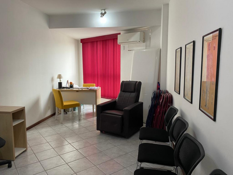 Comercial à venda Vila Isabel com 35m² e 1 quarto por R$ 160.000 - 1165447922-sala7-sala-entrada.jpg