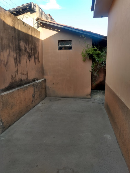 Casa à venda Loteamento Bom Pastor com 180m² e 3 quartos por R$ 210.000 - 634999111-13.jpg