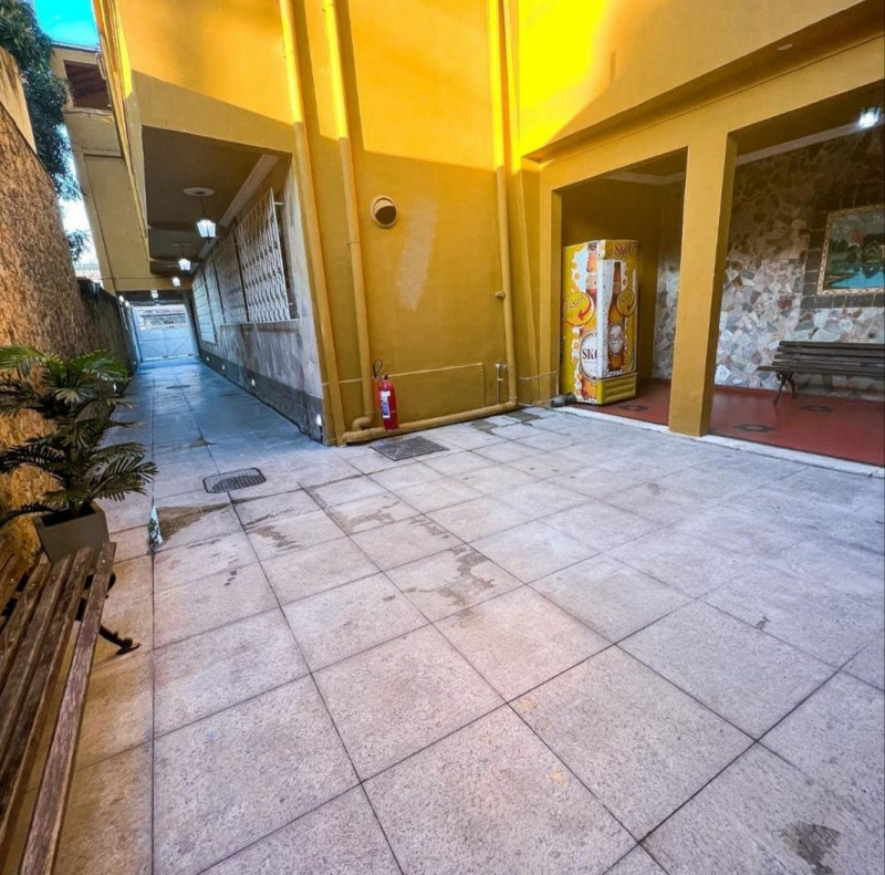 Casa para alugar Penha Circular com 650m² e 12 quartos por R$ 9.000 - 1842588686-11-corredor-de-baixo.jpg