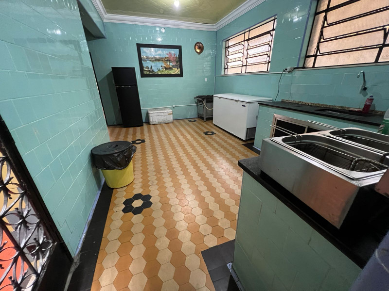 Casa para alugar Penha Circular com 650m² e 12 quartos por R$ 9.000 - 1848331126-16-cozinha-maior.jpeg