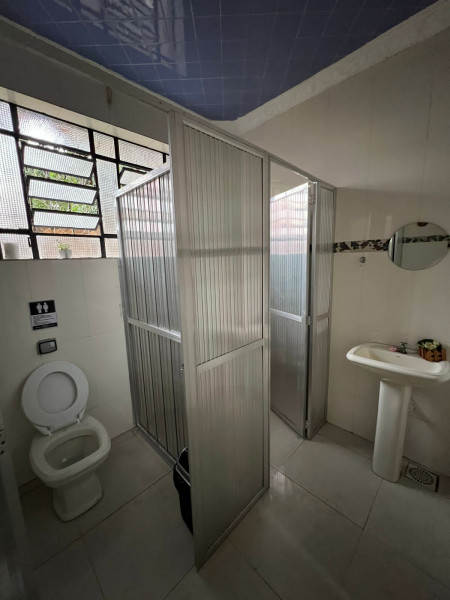 Casa para alugar Penha Circular com 650m² e 12 quartos por R$ 9.000 - 945041066-18-banheiros-terreo.jpeg