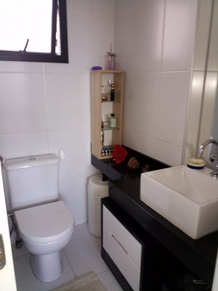 Apartamento à venda Paralela com 84m² e 2 quartos por R$ 860.000 - 636554742-banheiro-suite.jpeg