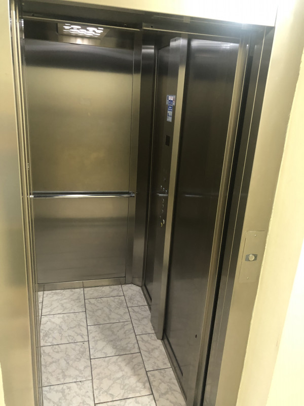 Apartamento à venda Cidade Miramar com 78m² e 2 quartos por R$ 270.000 - 1769389799-elevador.JPG