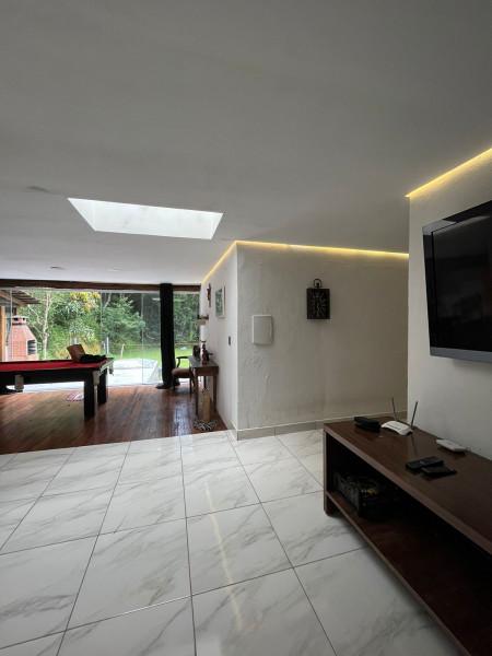 Casa de condomínio à venda Embu Colonial com 3000m² e 3 quartos por R$ 700.000 - 1700088011-e5f48999-ecaa-4468-ab77-08b684980eee.jpeg