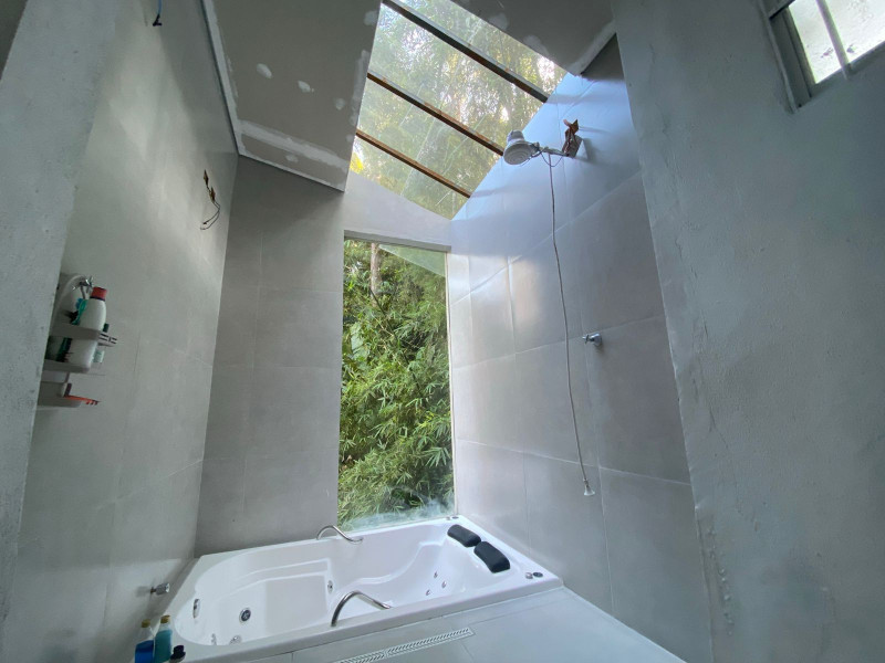 Casa de condomínio à venda Embu Colonial com 3000m² e 3 quartos por R$ 700.000 - 693478869-b1b429c9-21e7-406e-b88e-b3b546da2d88.jpeg