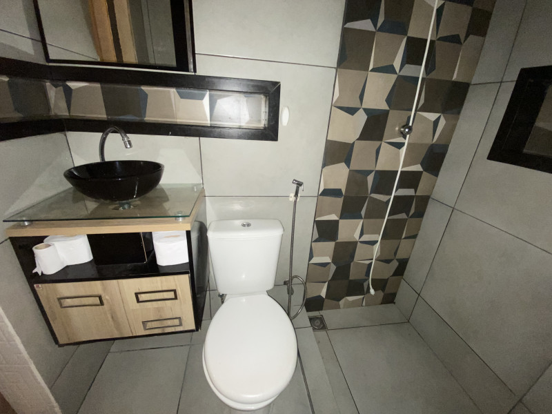 Casa à venda Paciência com 93m² e 1 quarto por R$ 60.000 - 339415394-banheiro.jpg