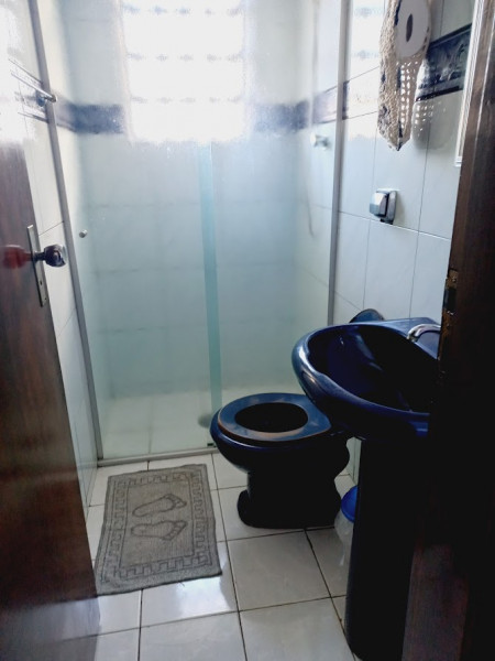 Casa à venda Paulicéia com 171m² e 3 quartos por R$ 645.000 - 1532480099-banheiro-social-entre-quarto-2-e-e.jpg