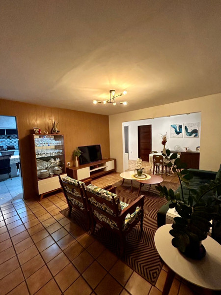 Casa à venda Petrópolis com 520m² e 17 quartos por R$ 850.000 - 1539458727-4897a800-bbed-4f63-8783-8d52e7d0306b.jpeg