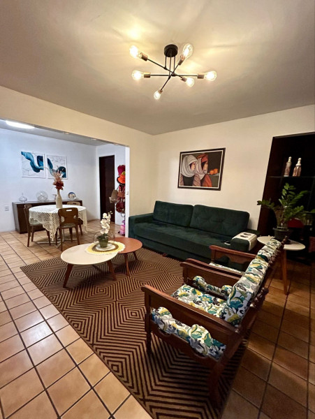 Casa à venda Petrópolis com 520m² e 17 quartos por R$ 850.000 - 1715621748-17d75097-955e-47dc-8c30-0262f41c11a8.jpeg