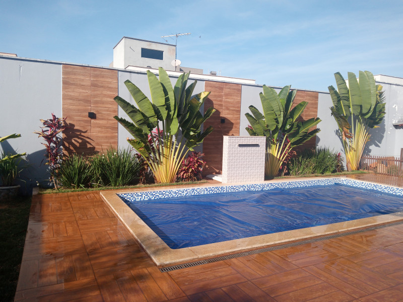 Casa à venda Novo Mundo com 300m² e 4 quartos por R$ 1.200.000 - 2128524532-20230710-091104.jpg